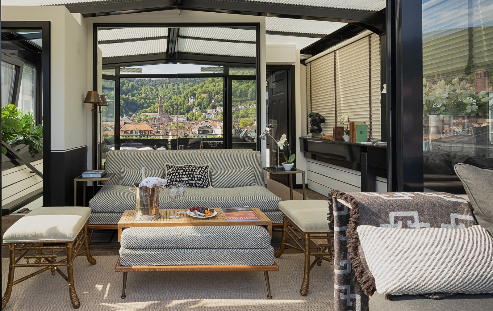 Arndt-HD-Suites-2020-Mai-web-26 Luxus Wohnung mit Dachterrasse